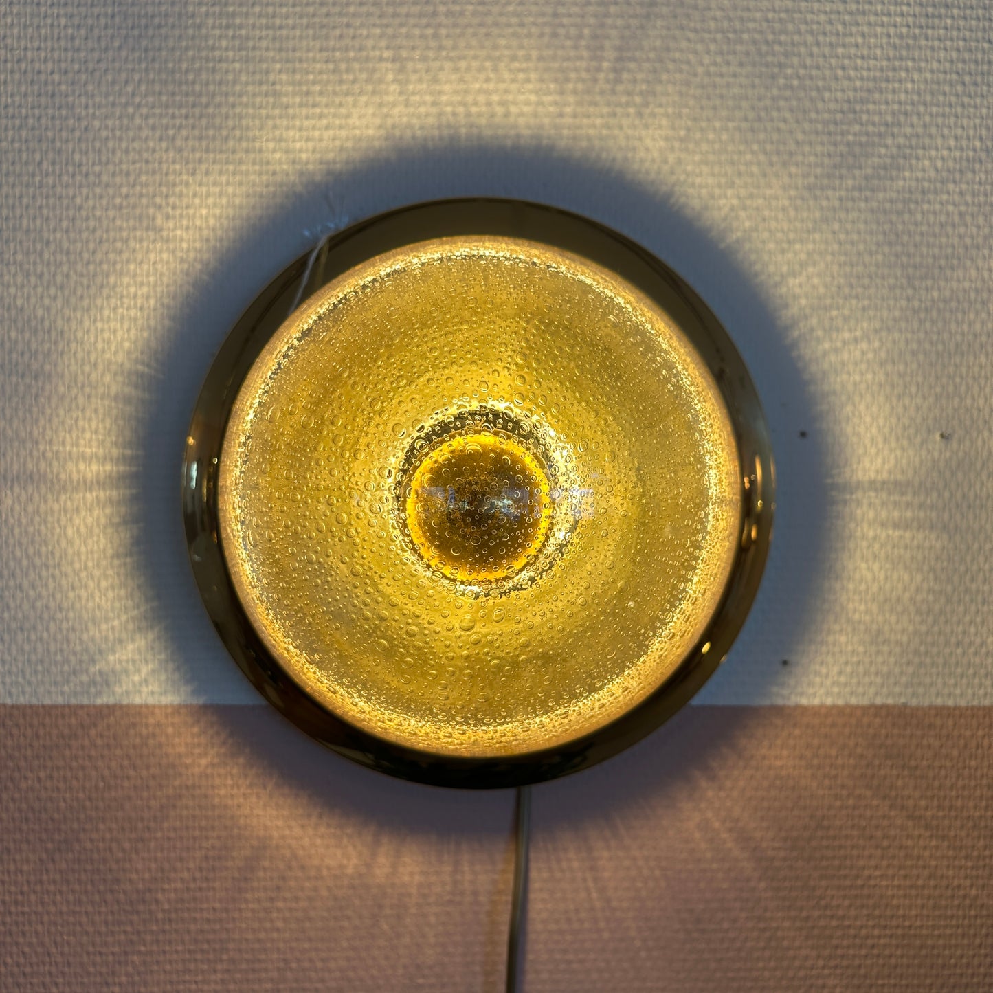 Wand-/plafondlamp messing en bubbelglas