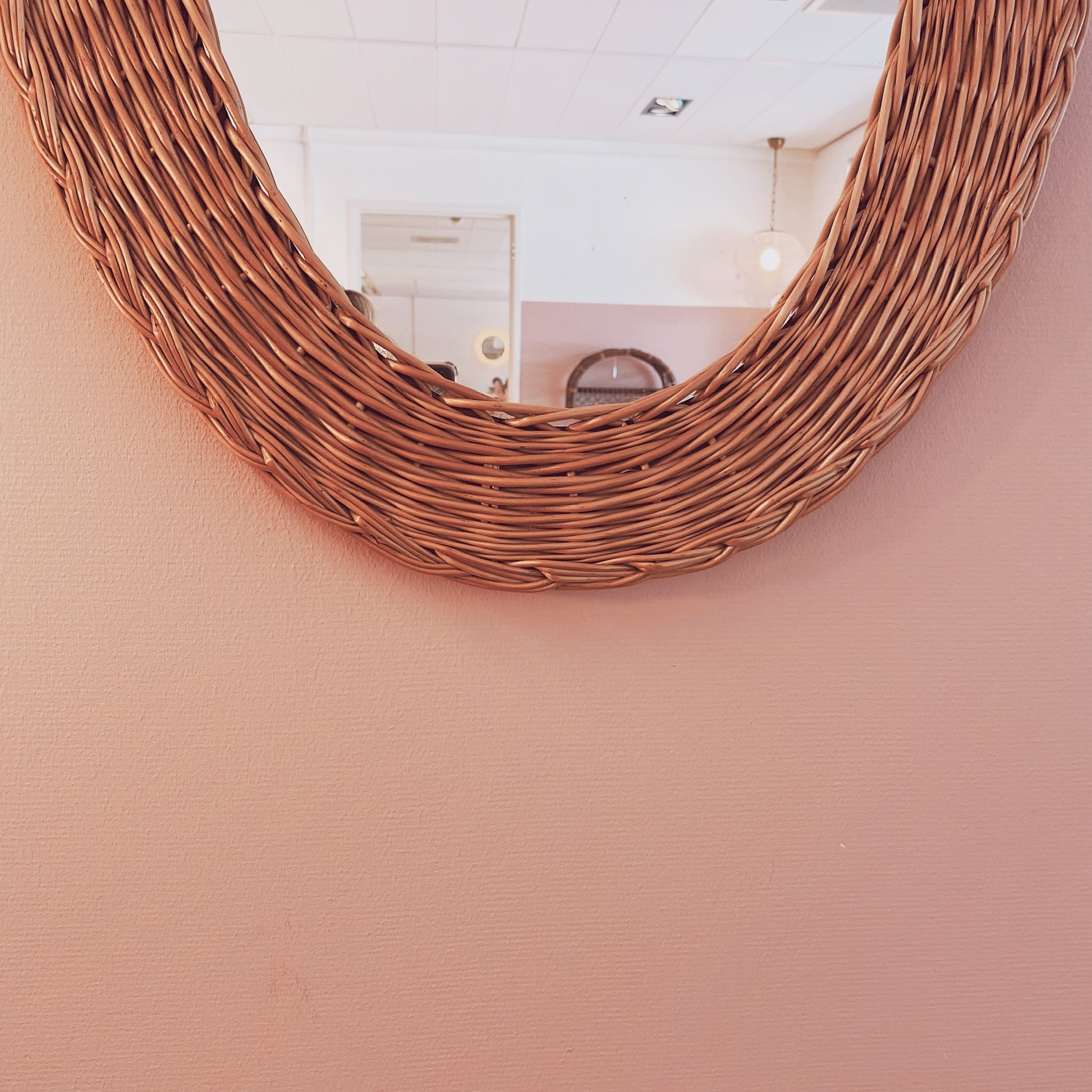 Lux ronde rotan wandspiegel naturel 50 cm Lux ronde rotan wandspiegel naturel 50 cm