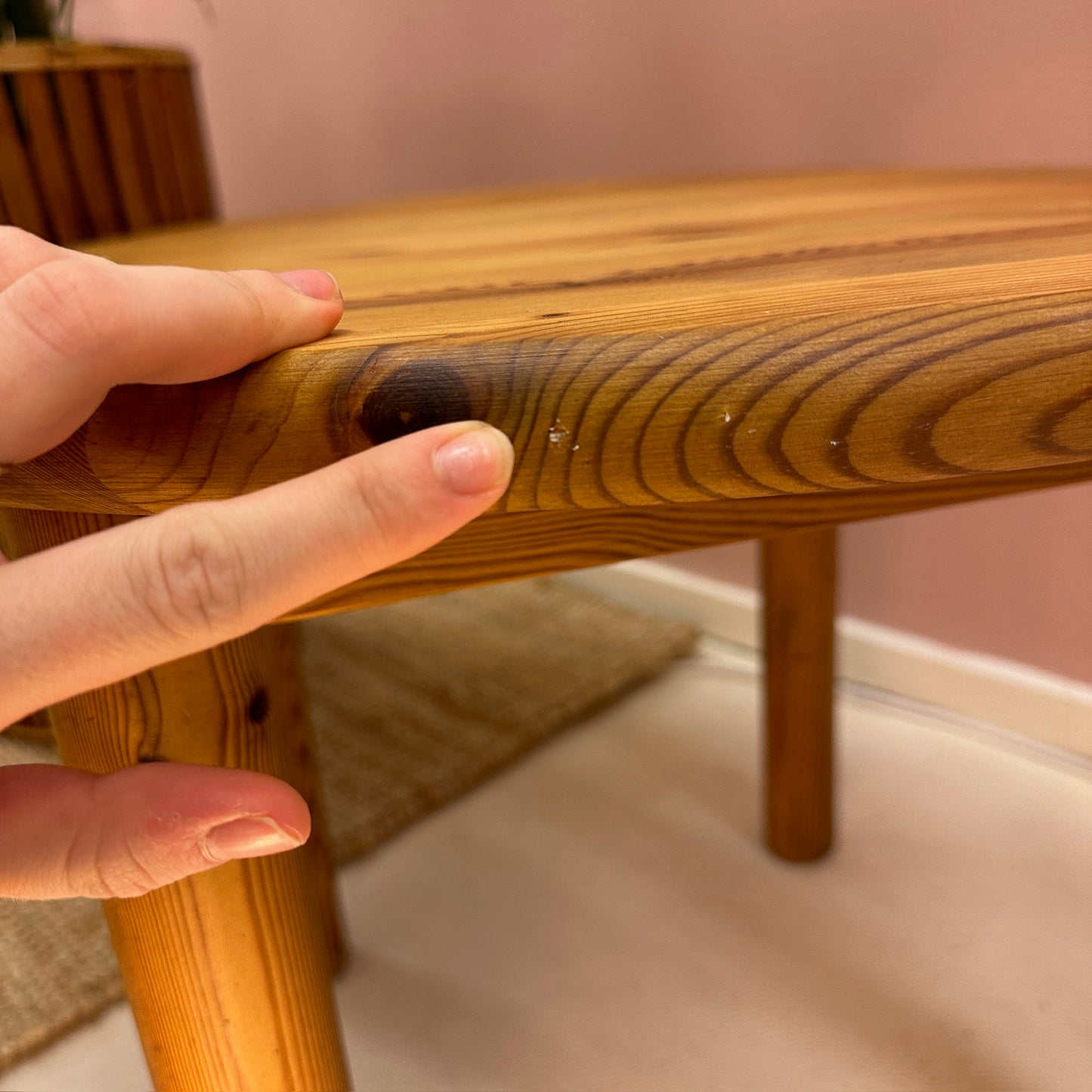 Round pine wood side table