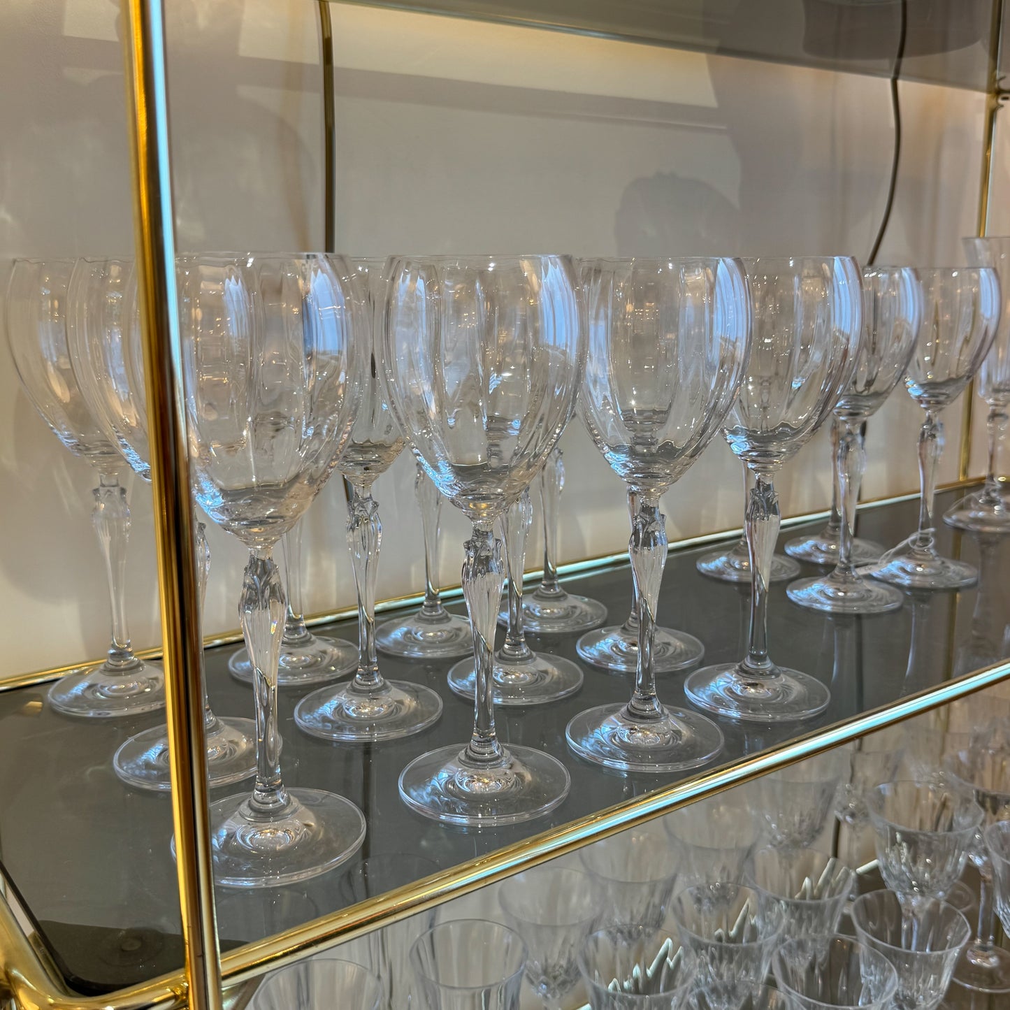 Optic crystal wineglasses with flower stem