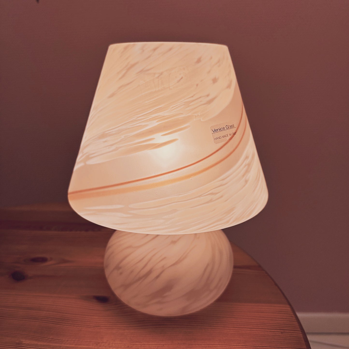 Small Murano mushroom lamp with swirl