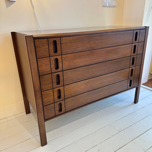 Walnut chest of Drawers, Giovanni Ausenda for Stilwood.