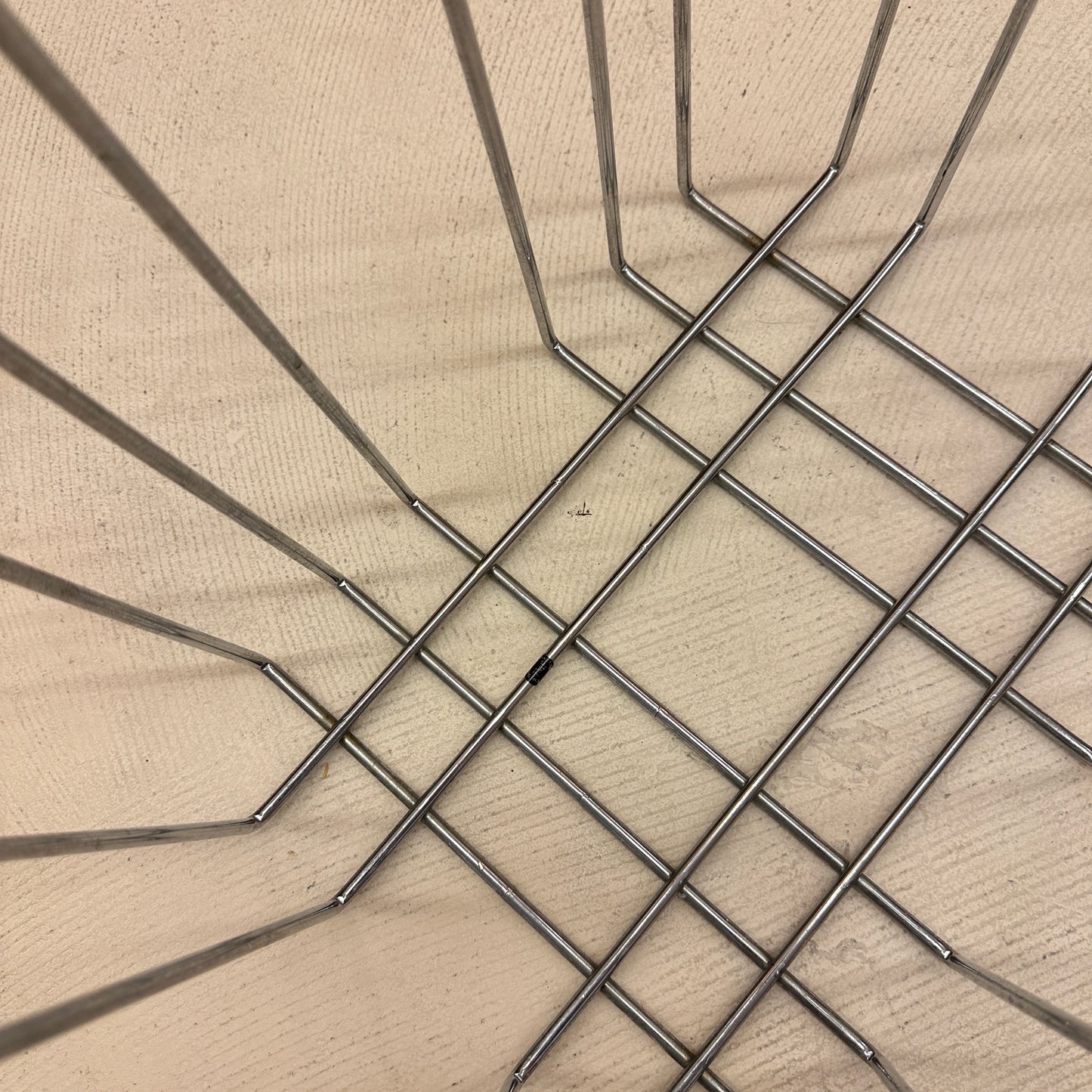 Tijdschriftenhouder / tafel uit de jaren 80 van Chrome