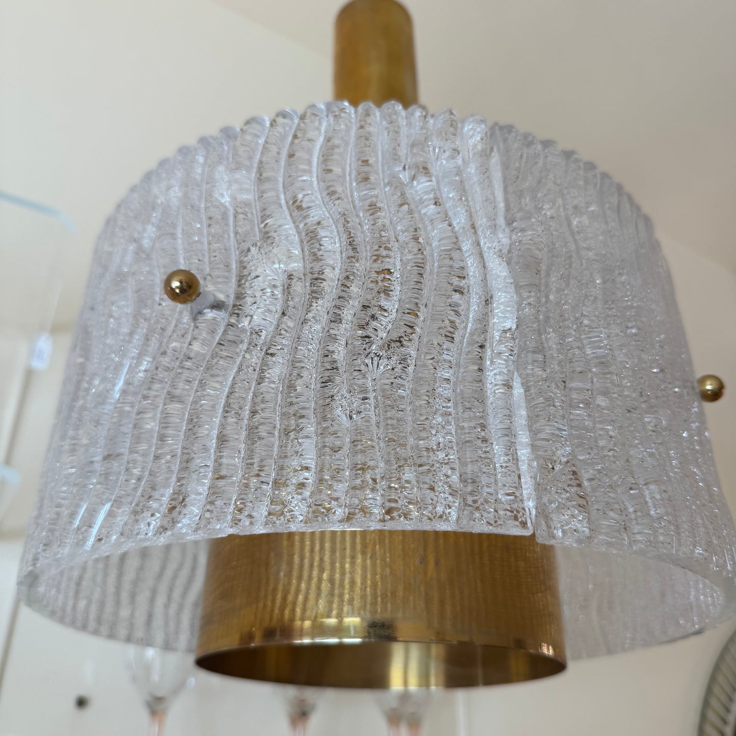 J.T. Kalmar messing & glazen hanglamp