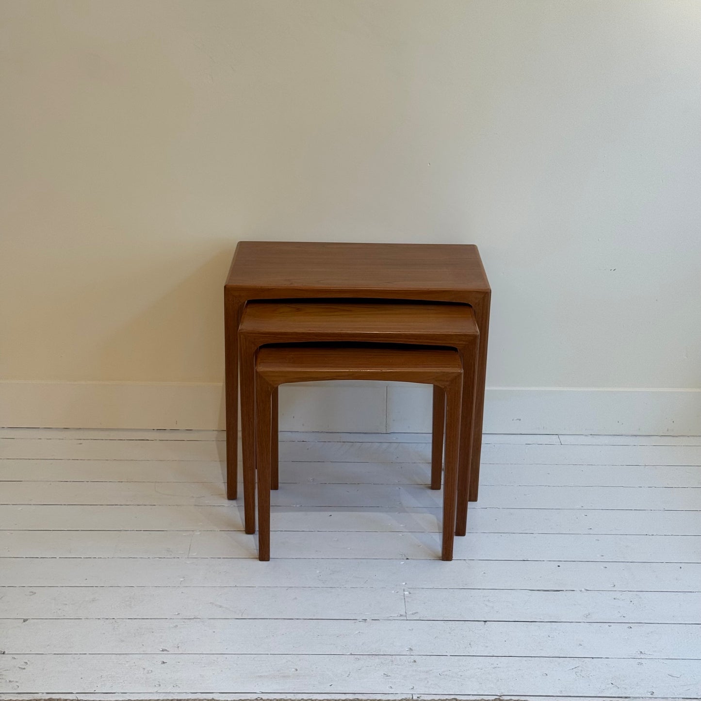 Mid-century nesting tables set Teak wood