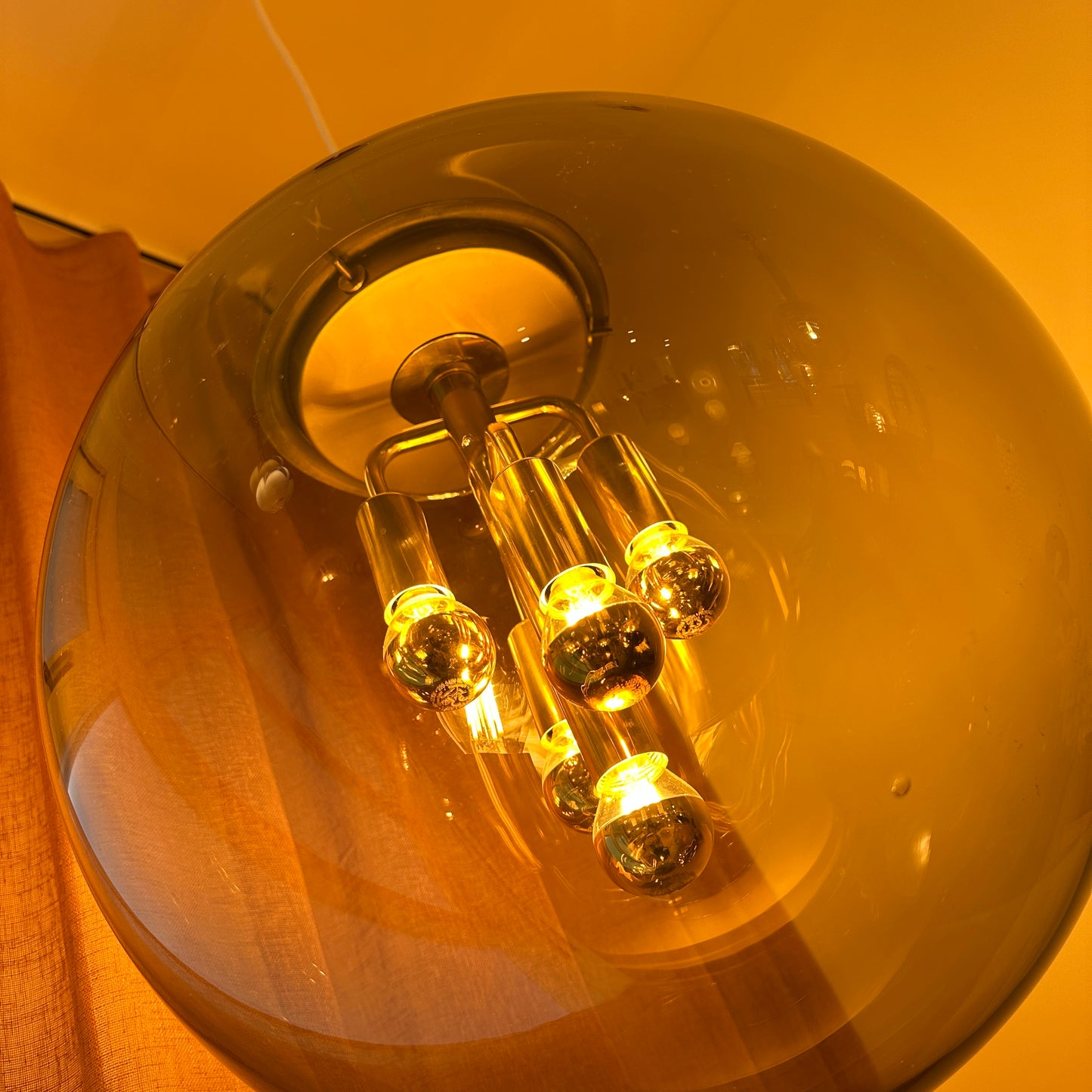 Jaren '70 Doria Leuchten hanglamp met bol van gerookt glas