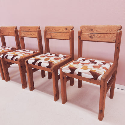 Set of 4 upholstered pine wood chairs