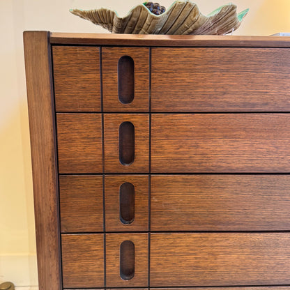 Walnut chest of Drawers, Giovanni Ausenda for Stilwood.