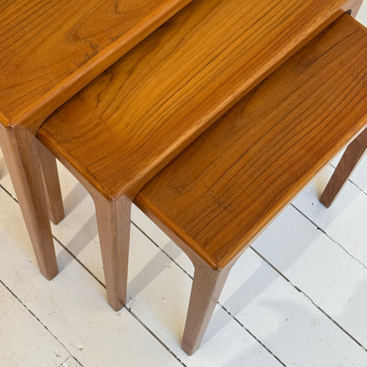 Mid-century nesting tables set Teak wood