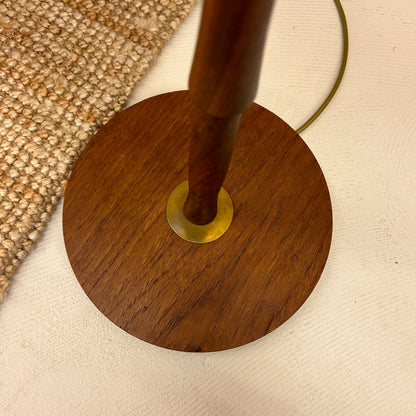 Standing teak lamp with segments
