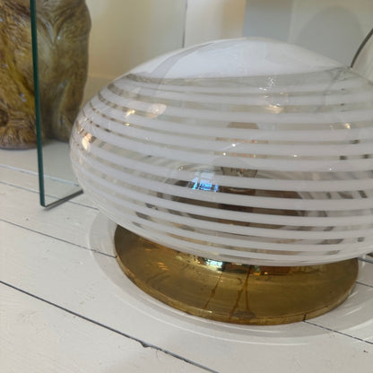 Ronde gestreepte Murano glazen vloer- of tafellamp