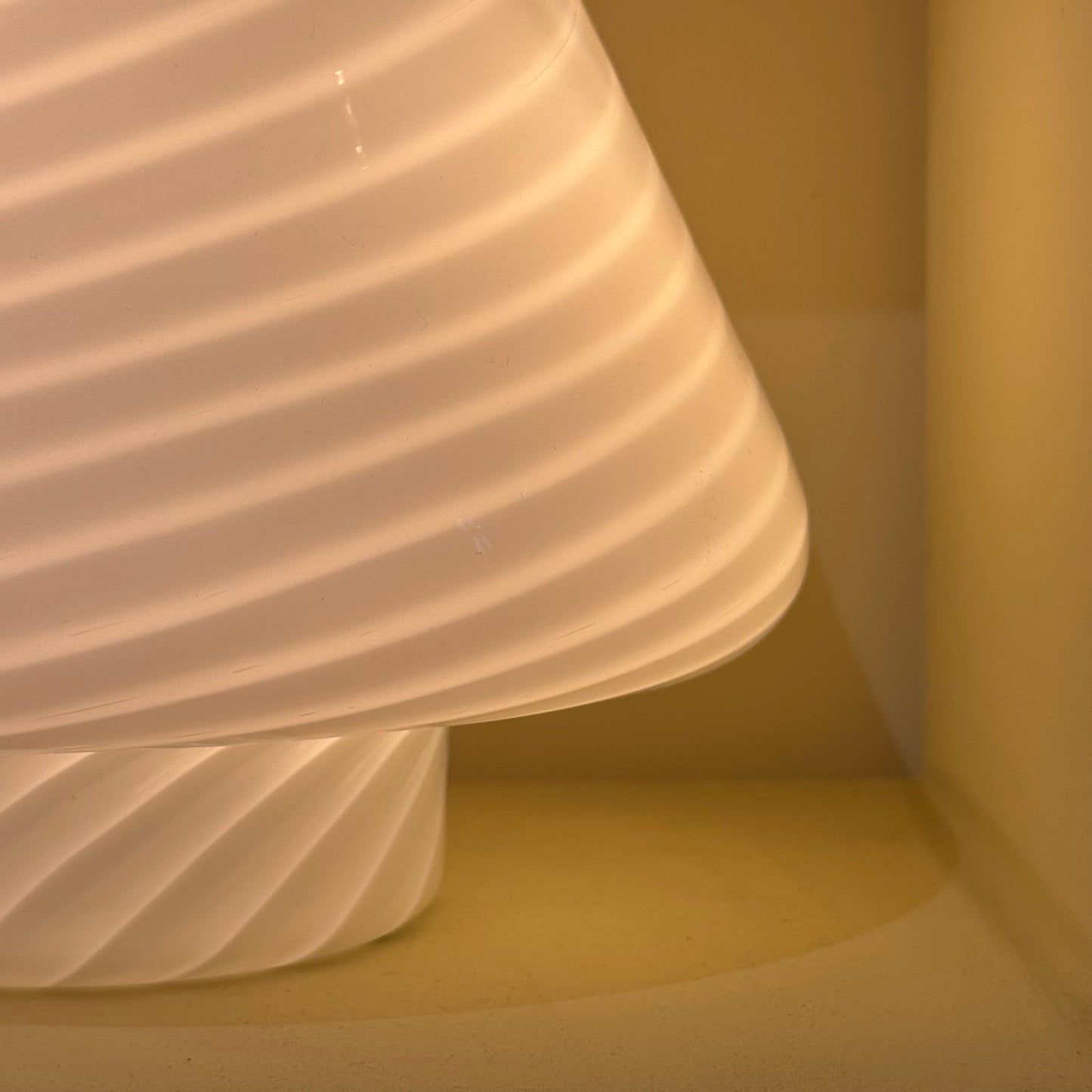 Italian murano mushroom swirl table light