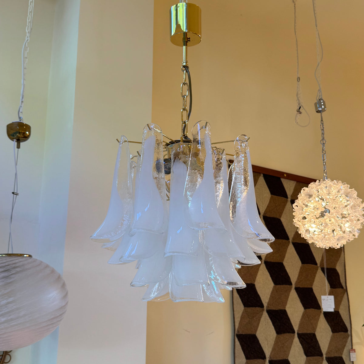 Italian Novaresi opal Murano glass chandelier, 1970s
