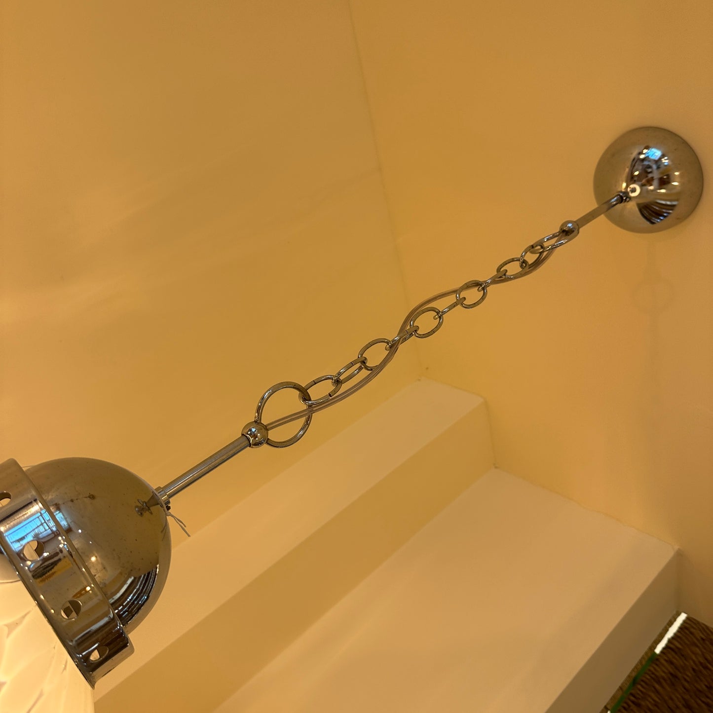 Italiaanse hanglamp gespikkeld wit en transparant Murano glas, chroom - 1970