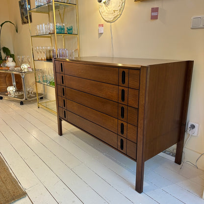 Walnut chest of Drawers, Giovanni Ausenda for Stilwood.
