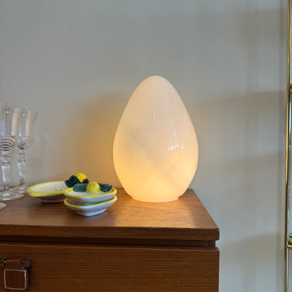 Swirly egg table lamp in Murano glass