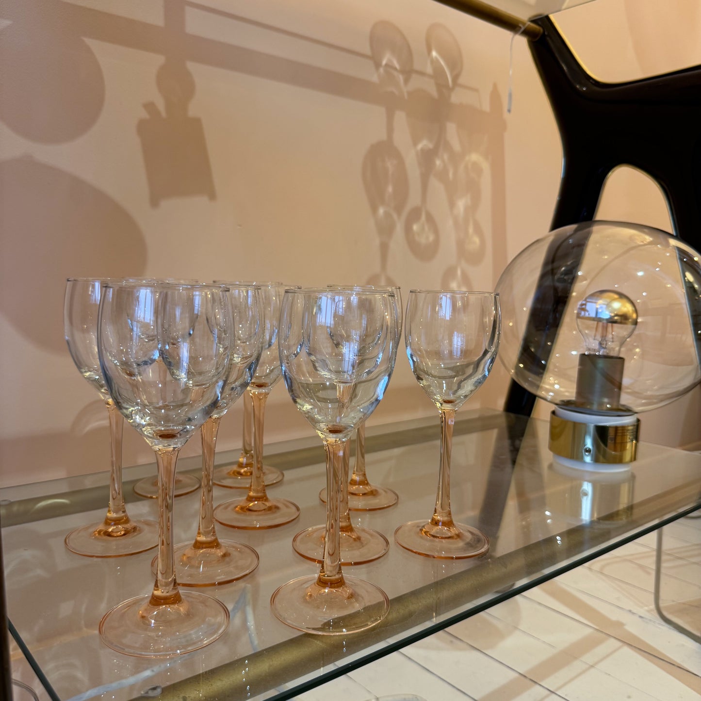 Luminarc wineglasses with pink stem