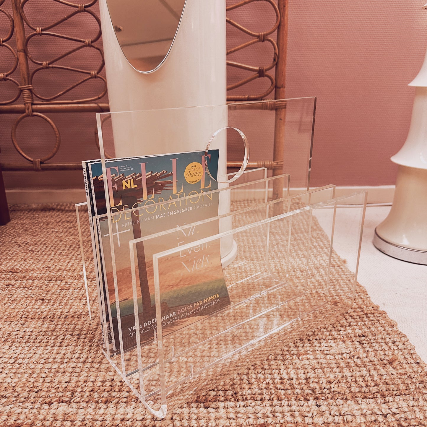 Acrylic magazine holder