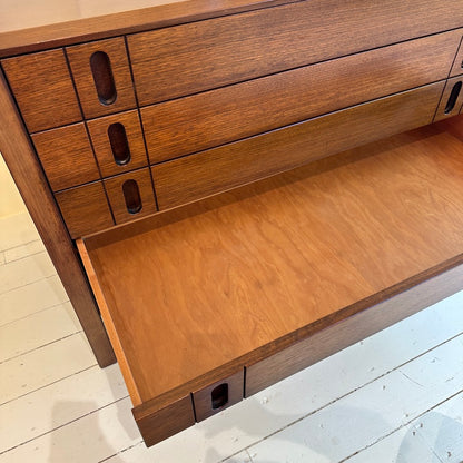 Walnut chest of Drawers, Giovanni Ausenda for Stilwood.