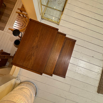 Mid-Century teak wood nesting tables, 1960s