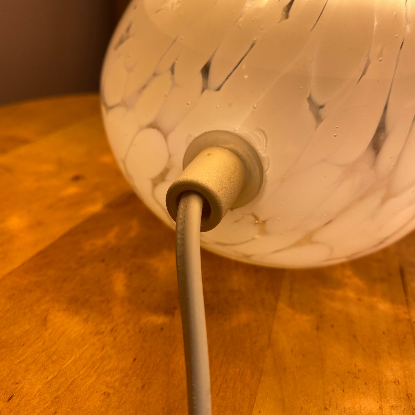 Spotted mushroom table lamp