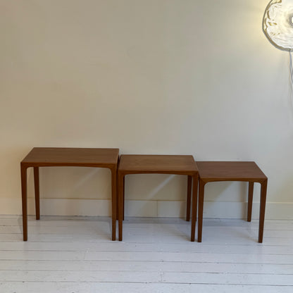 Mid-century nesting tables set Teak wood