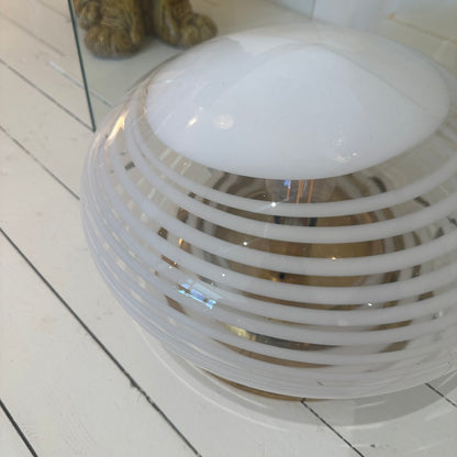 Ronde gestreepte Murano glazen vloer- of tafellamp