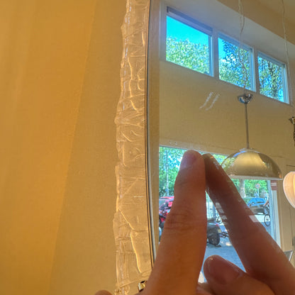 Illuminated Hillebrand mirror with acrylic frame