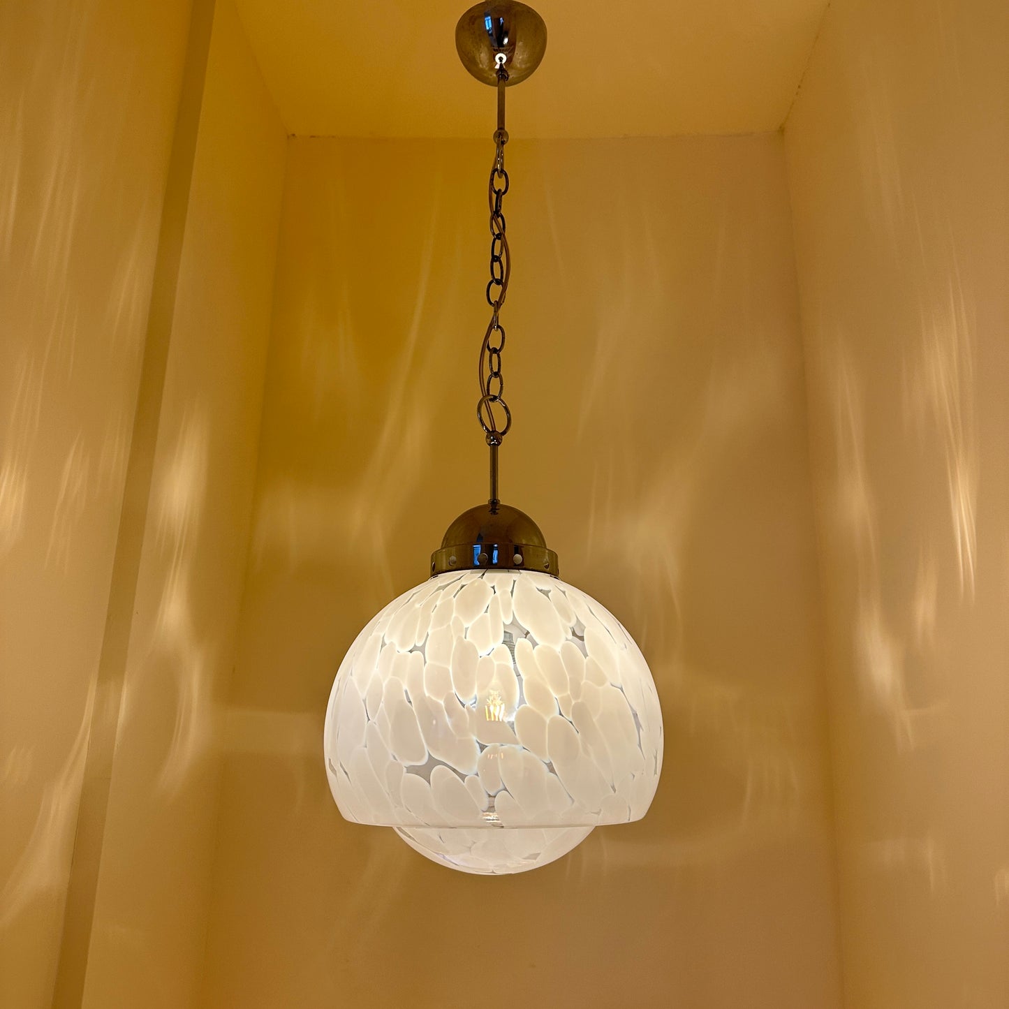 Italian 1970s Carlo Nason for Mazzega white and transparant Murano glass, chrome  - 1970