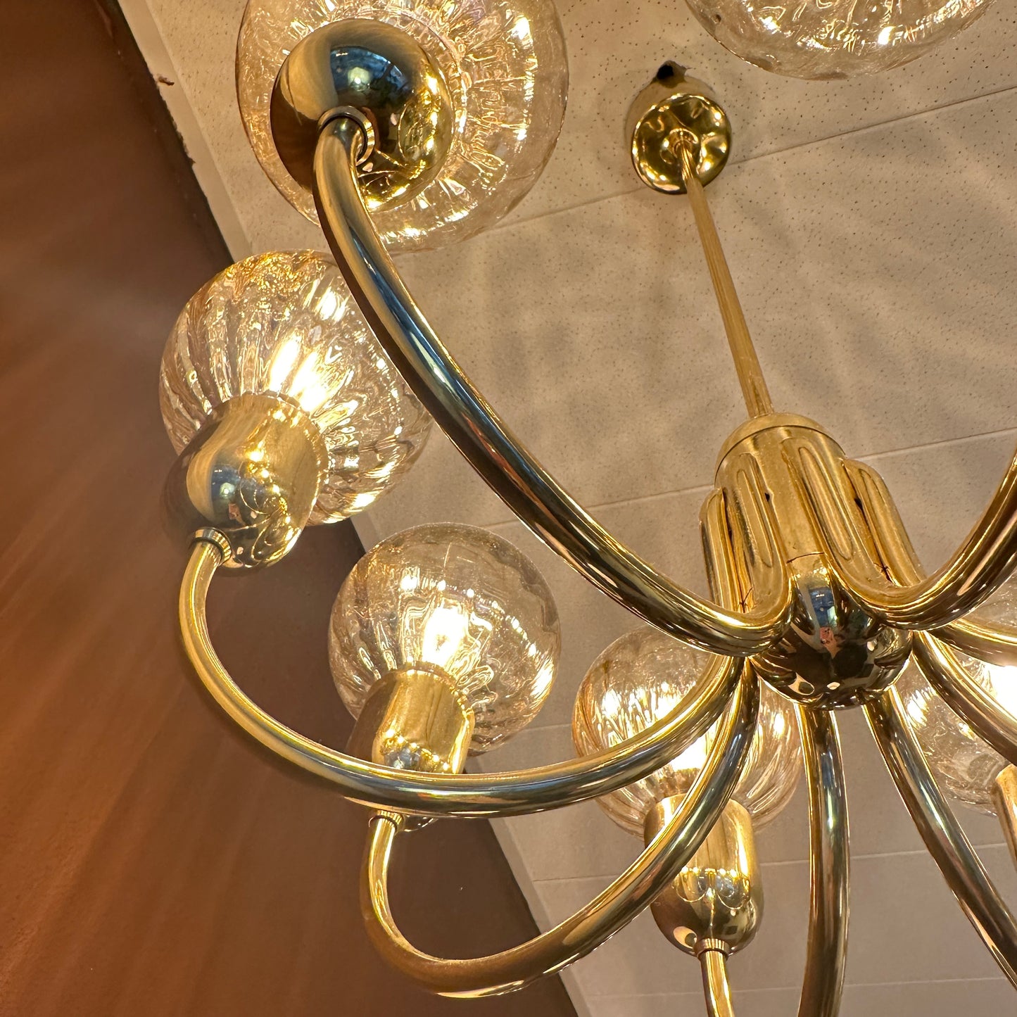 Kaiser Leuchten chandelier with amber globes