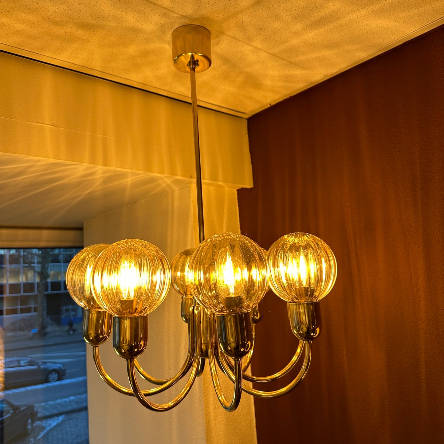 Kaiser Leuchten chandelier with amber globes