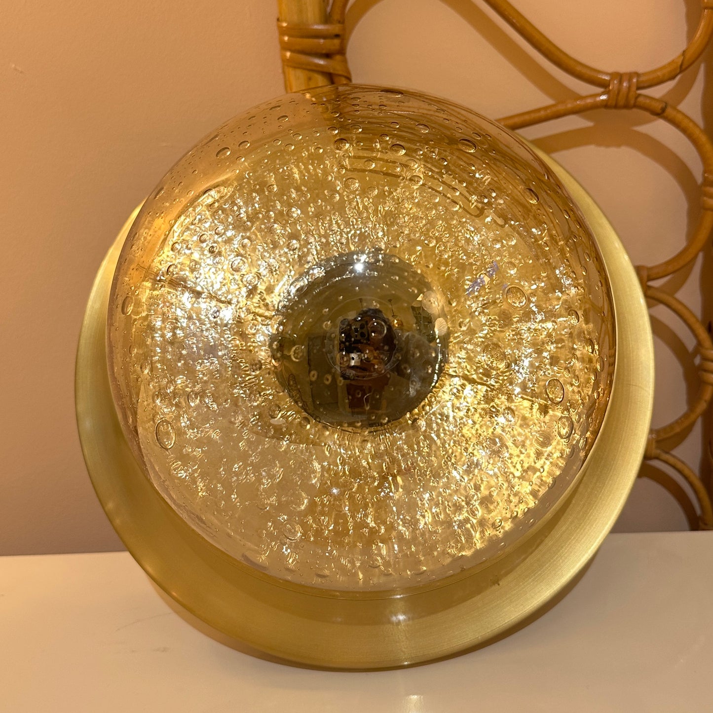 Wand-/plafondlamp messing en bubbelglas