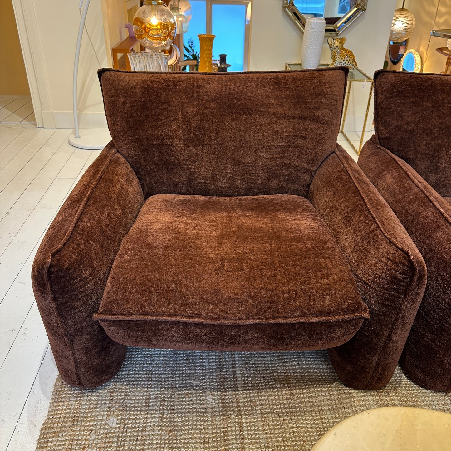 Italiaanse, chunky bruine loungestoelen