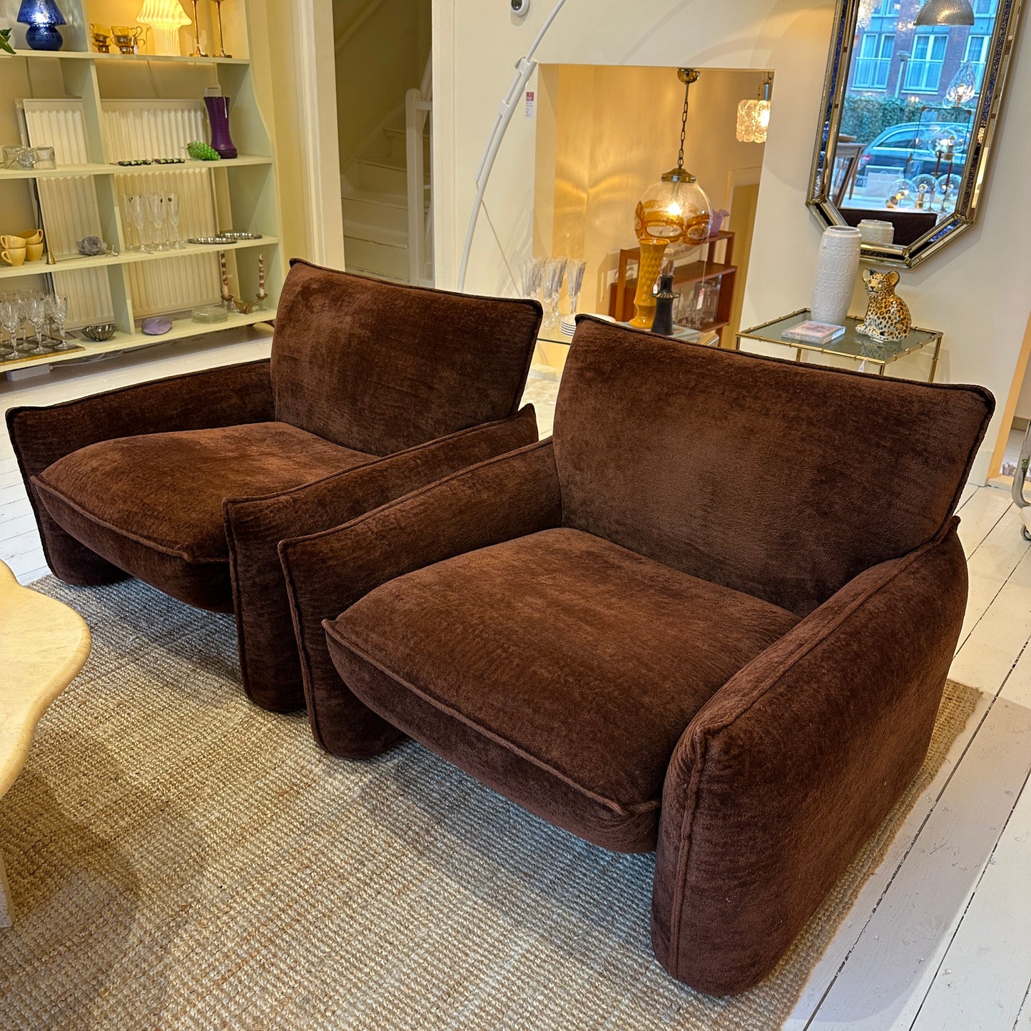 Italiaanse, chunky bruine loungestoelen