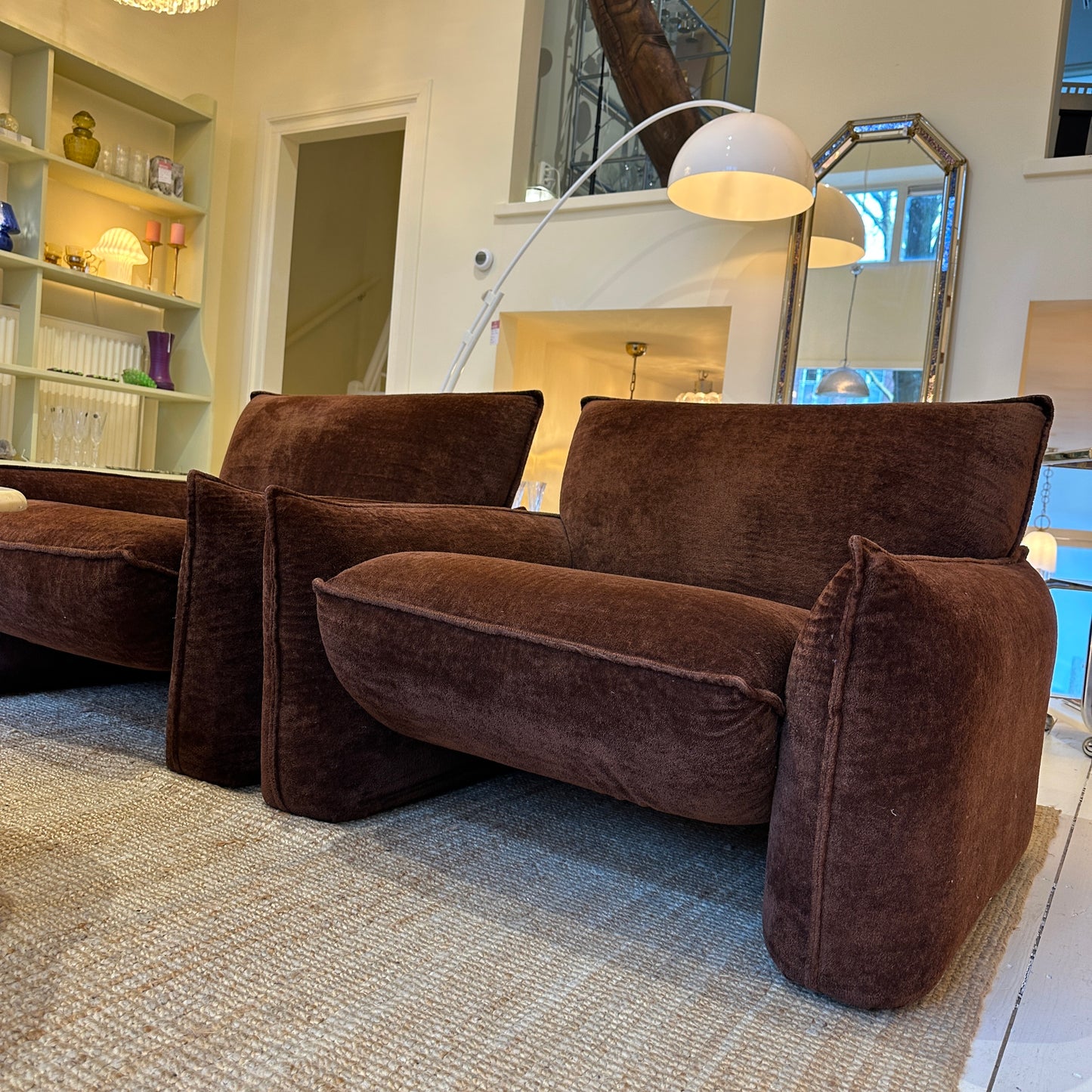 Italiaanse, chunky bruine loungestoelen