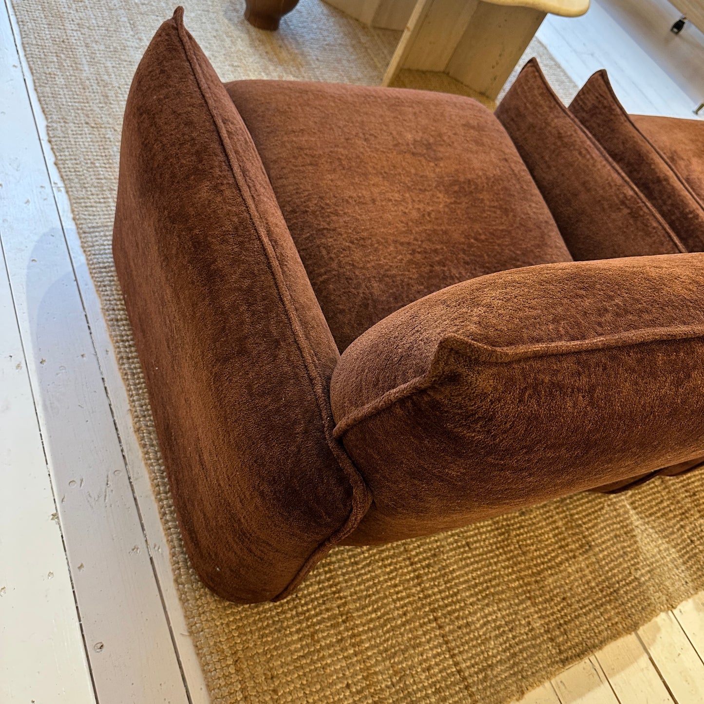 Italiaanse, chunky bruine loungestoelen