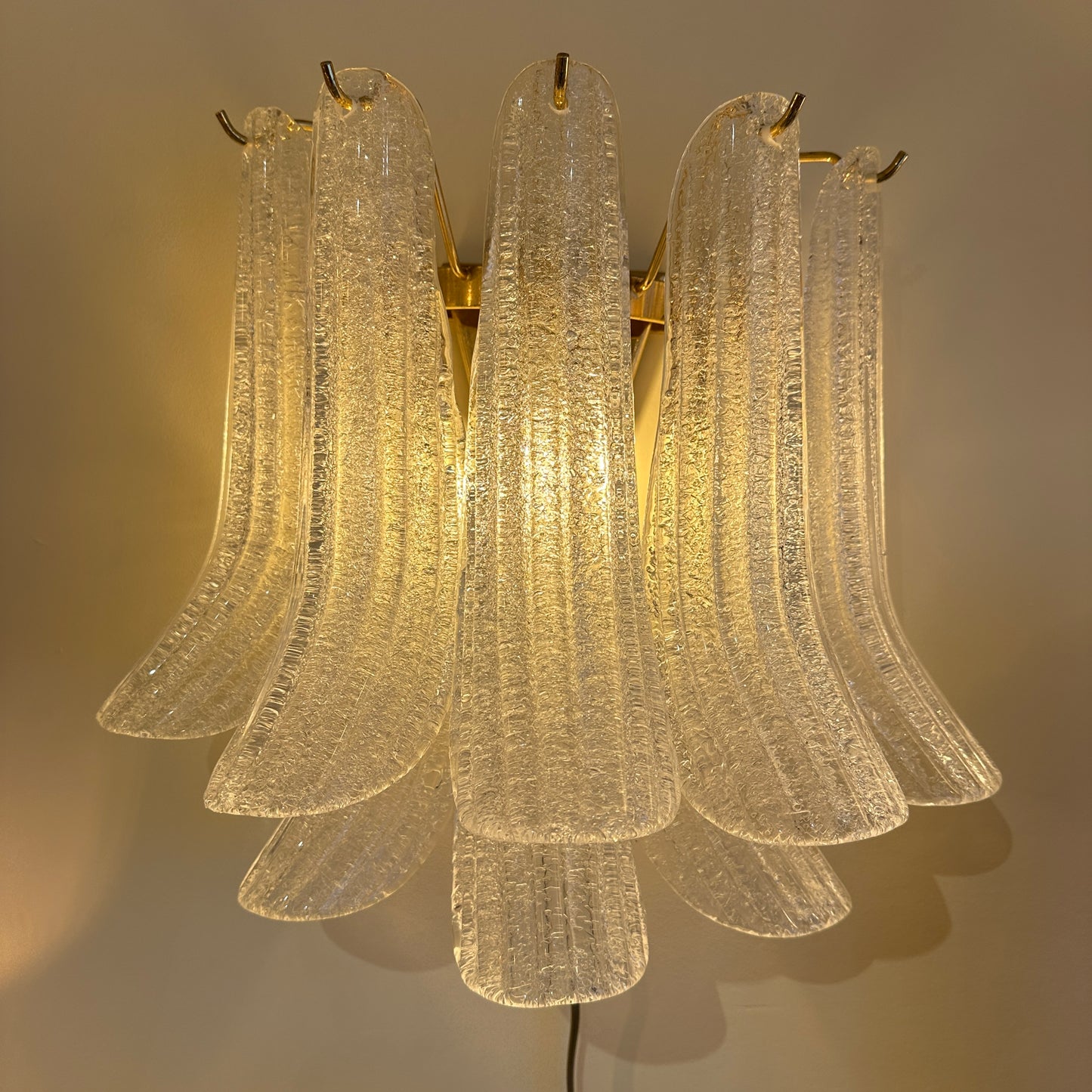 Glass wall light with Murano glass petals