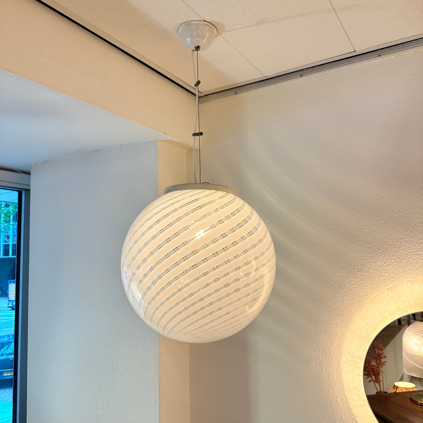 XL Witte Murano Swirl globe hanglamp