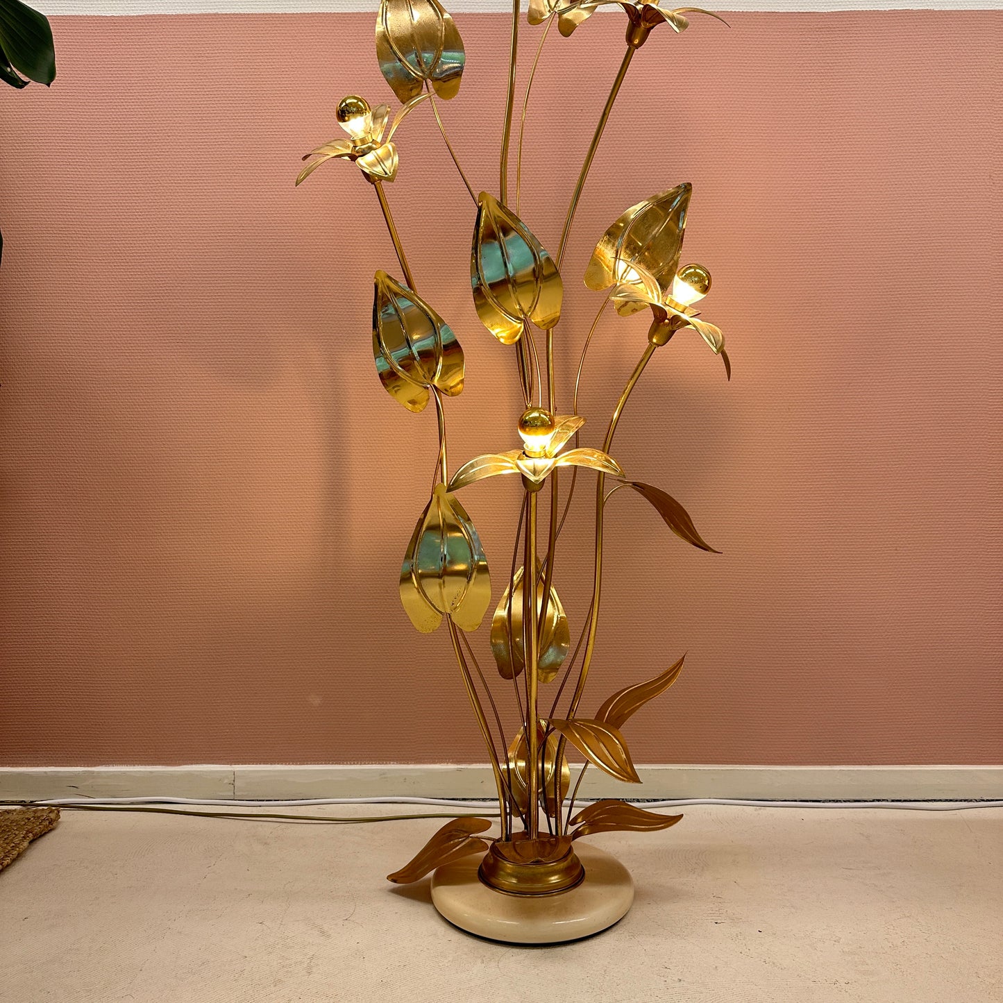 Brass flower floor lamp