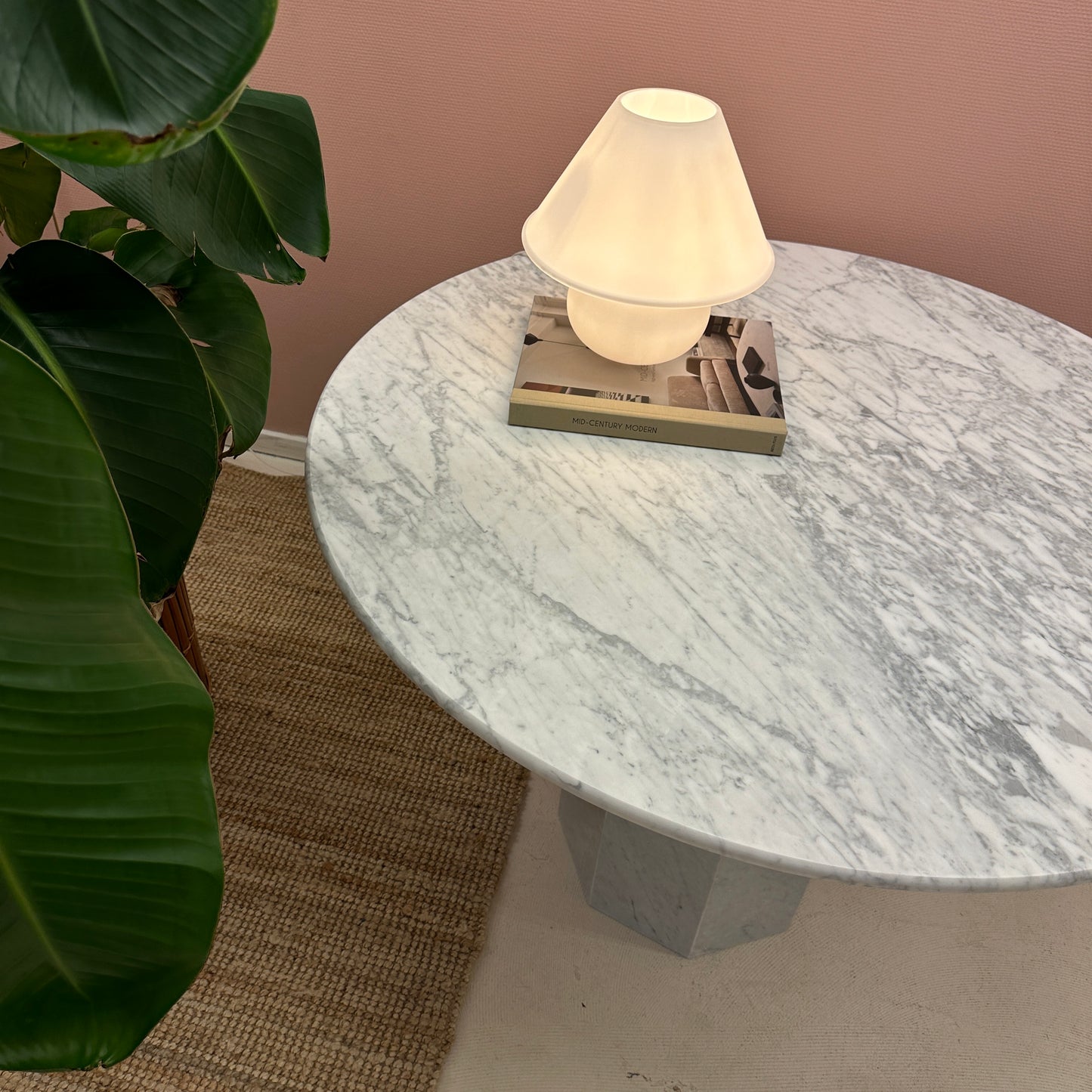 Round carrara marble dining table