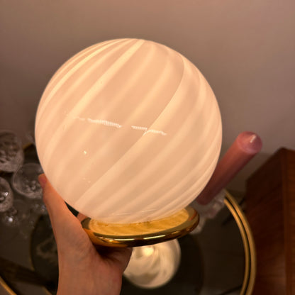 Cute swirl table lamp of Murano glass